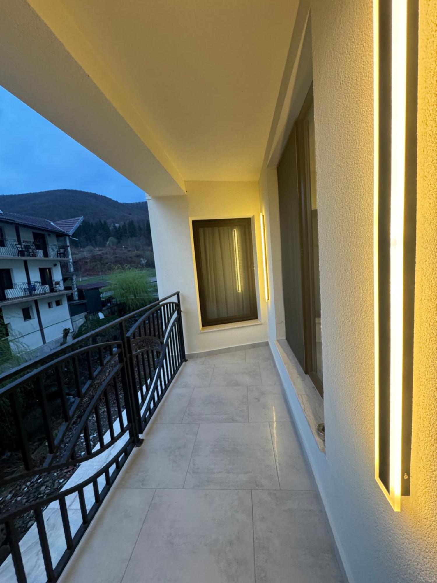 Conacul Pestera Ursilor Chiscau Dış mekan fotoğraf